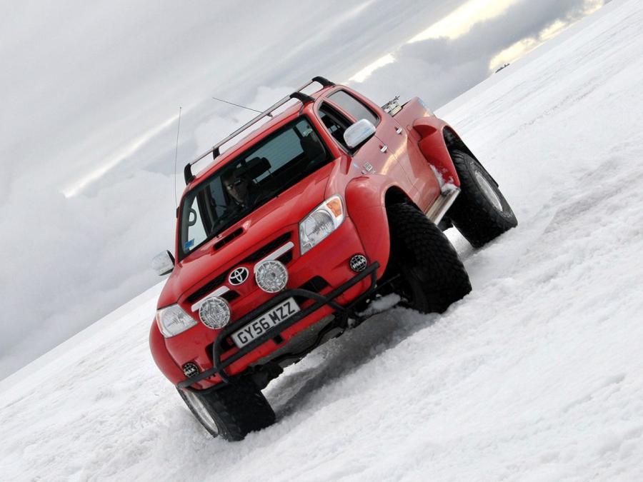  Toyota Hilux Invincible AT38 Arctic Trucks 2007 года  (фото 9 из 26)
